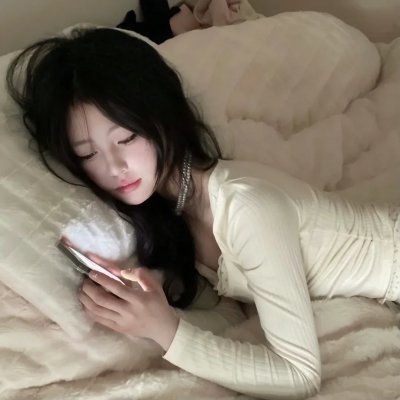 三女性